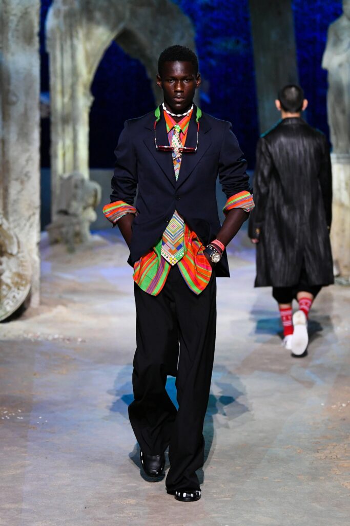 Desfile Versace para hombre temporada primavera verano 2021
