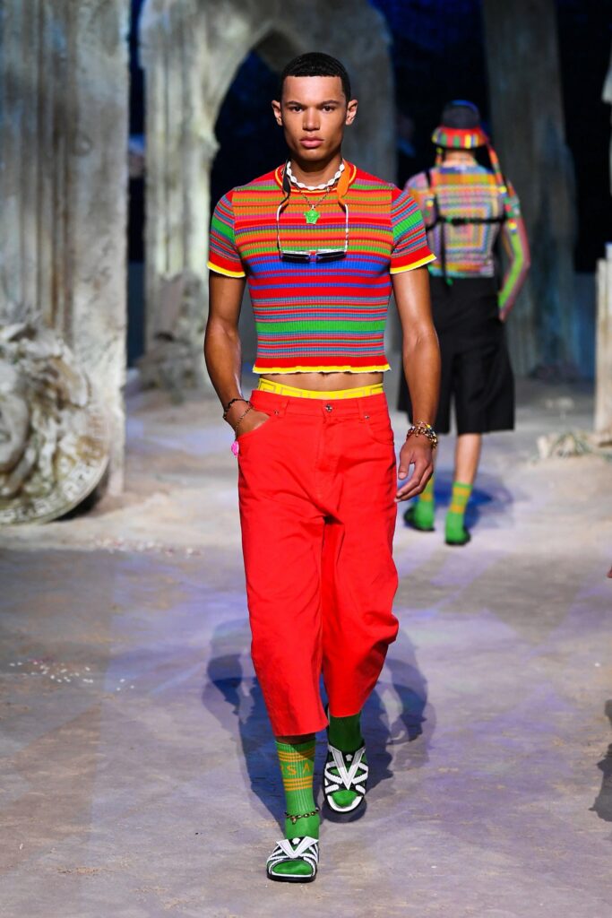 Desfile Versace para hombre temporada primavera verano 2021