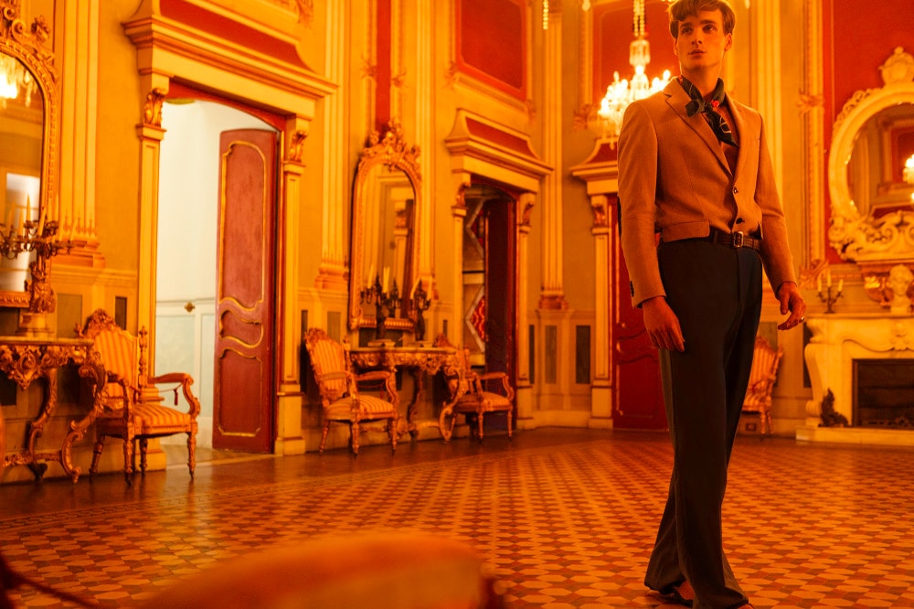 El modelo catalán Joan Mirangels fotografiado por Enric Virgili para Rísbel Magazine
