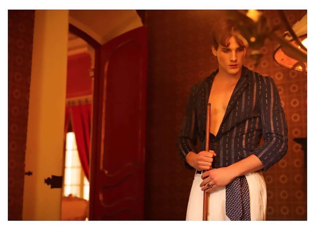 El modelo catalán Joan Mirangels fotografiado por Enric Virgili para Rísbel Magazine