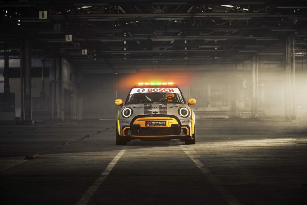 MINI Electric Pacesetter