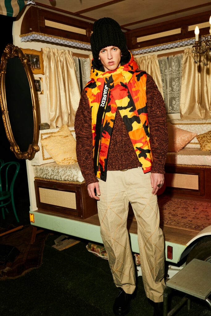 Look de la colección Dsquared2 para hombre de la temporada otoño/invierno 2021-2022