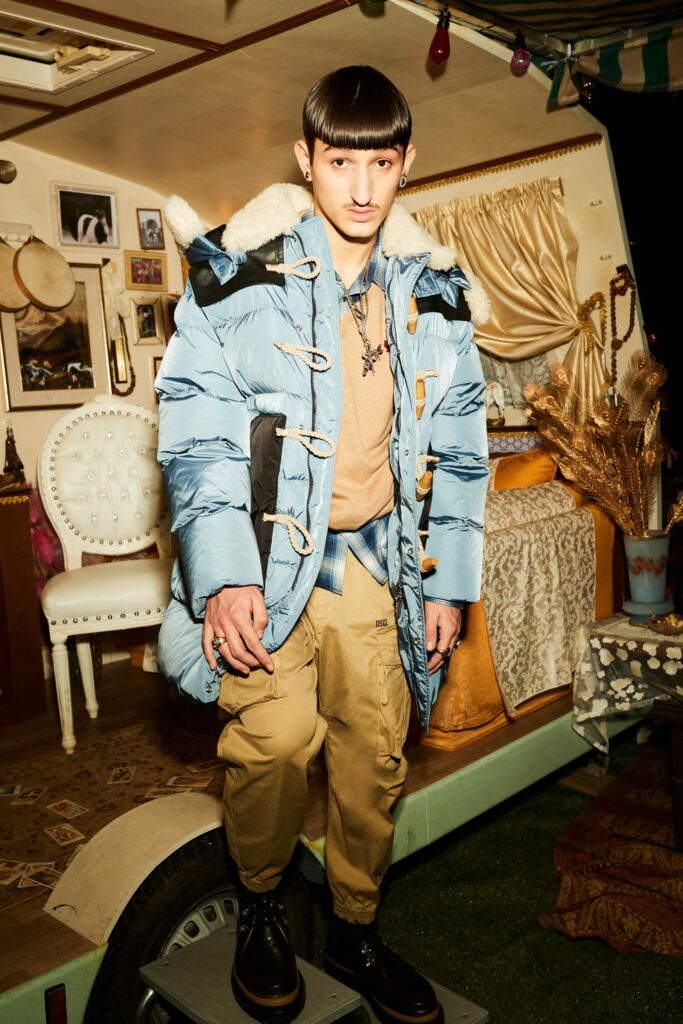 Look de la colección Dsquared2 para hombre de la temporada otoño/invierno 2021-2022