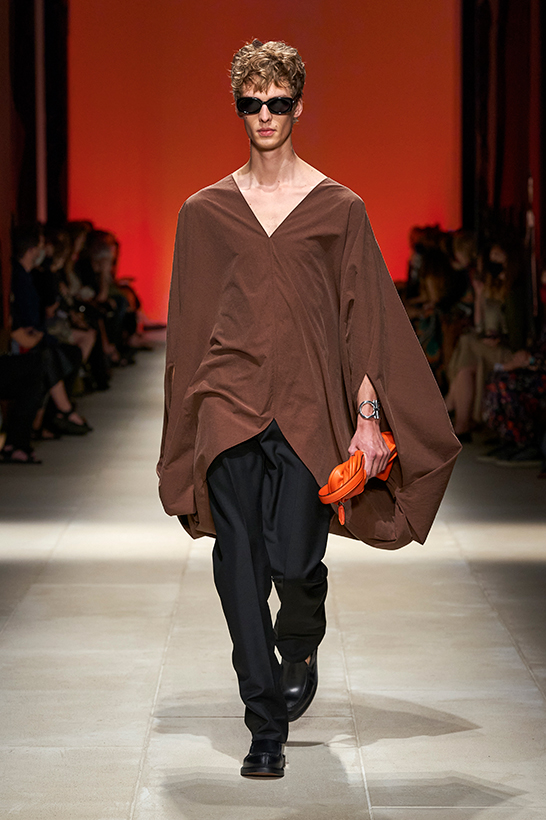 Desfile Salvatore Ferragamo colección primavera 2022 para hombre