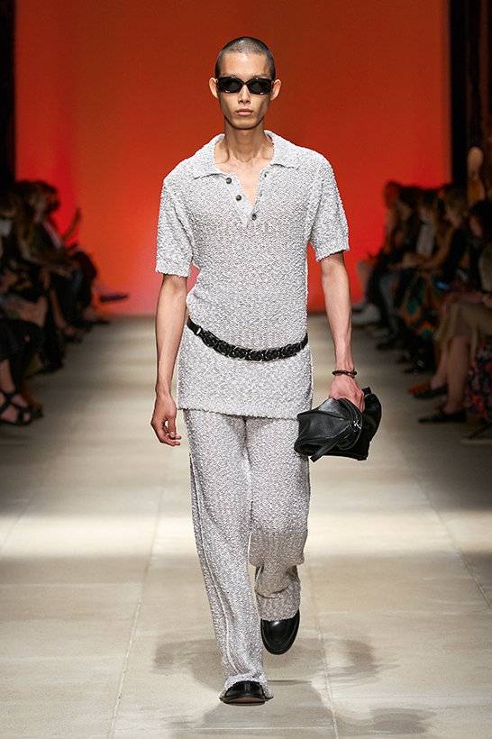 Desfile Salvatore Ferragamo colección primavera 2022 para hombre