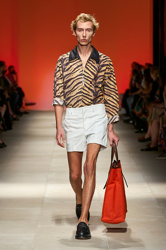 Desfile Salvatore Ferragamo colección primavera 2022 para hombre