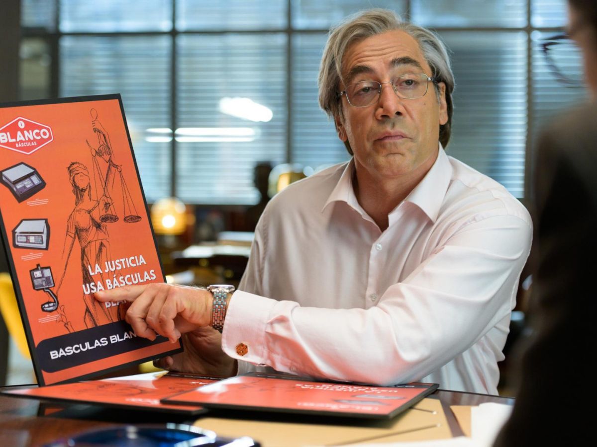 Escena de la película El buen patrón, una de las películas del cine español más premiadas en los Goya