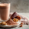Batido casero hecho con ingredientes naturales para aumentar masa muscular