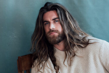 como-alisar-el-pelo-hombre-de-forma-natural-2
