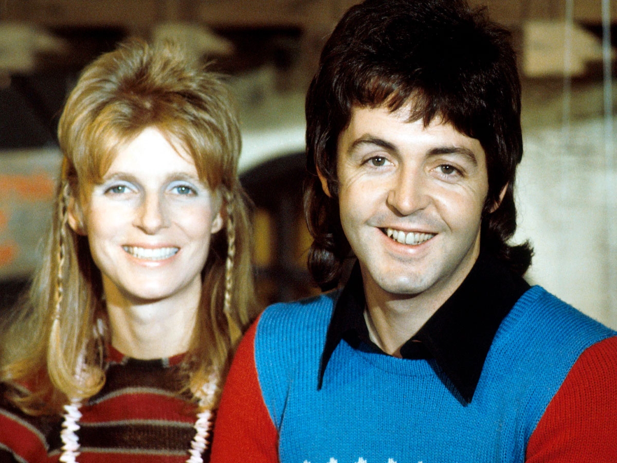 Paul y Linda McCartney con corte de pelo mullet