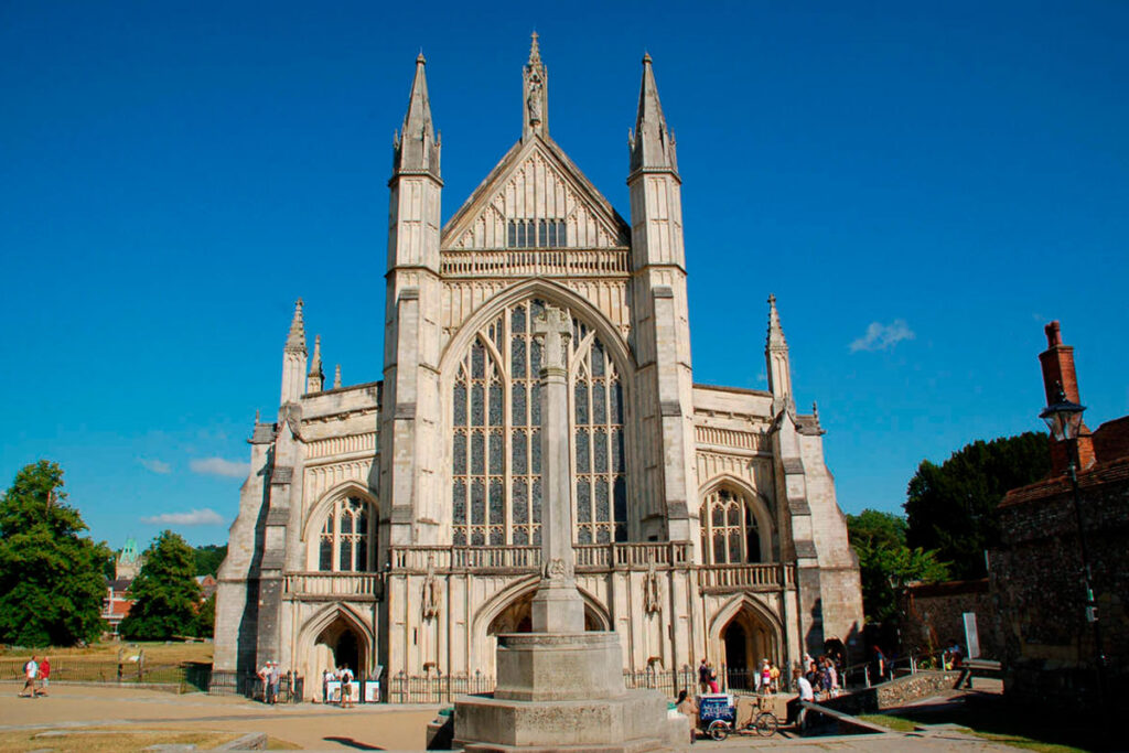 paisajes-localizaciones-The-Crown-La-Catedral-de-Winchester