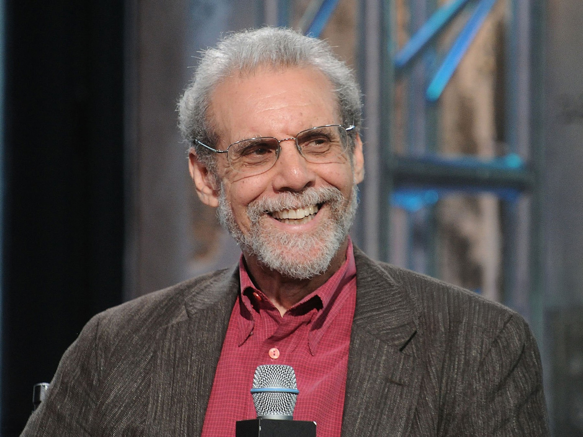 Daniel Goleman, psicólogo y autor de Inteligencia emocional, sonríe durante una entrevista en Nueva York