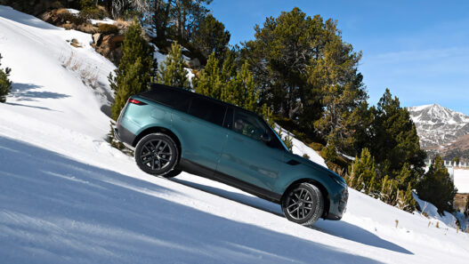 Range Rover Sport Andorra Snow Challenge