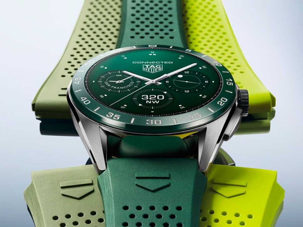 como-combinar-relojes-con-ropa-hombre-TAG-Heuer-Connected-Calibre-E4-verde