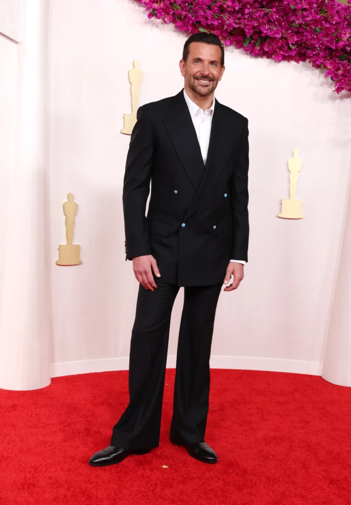 Actores-mejor-vestidos-premios-Oscar-2024-Bradley-Cooper