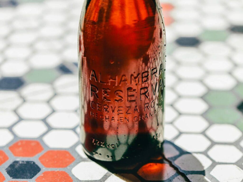 Cerveza-con-mas-grados-de-alcohol-alhambra-reserva-roja