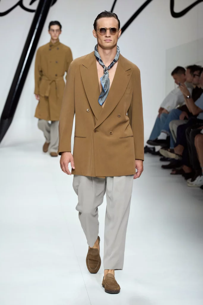 tendencias-moda-hombre-verano-2024-giorgio-armani-blazers-doble-botonadura
