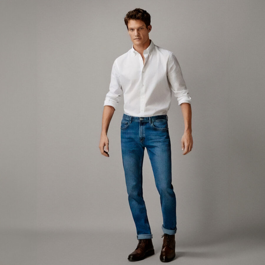 como-ser-un-hombre-elegante-jeans-oscuros-camisa-blanca