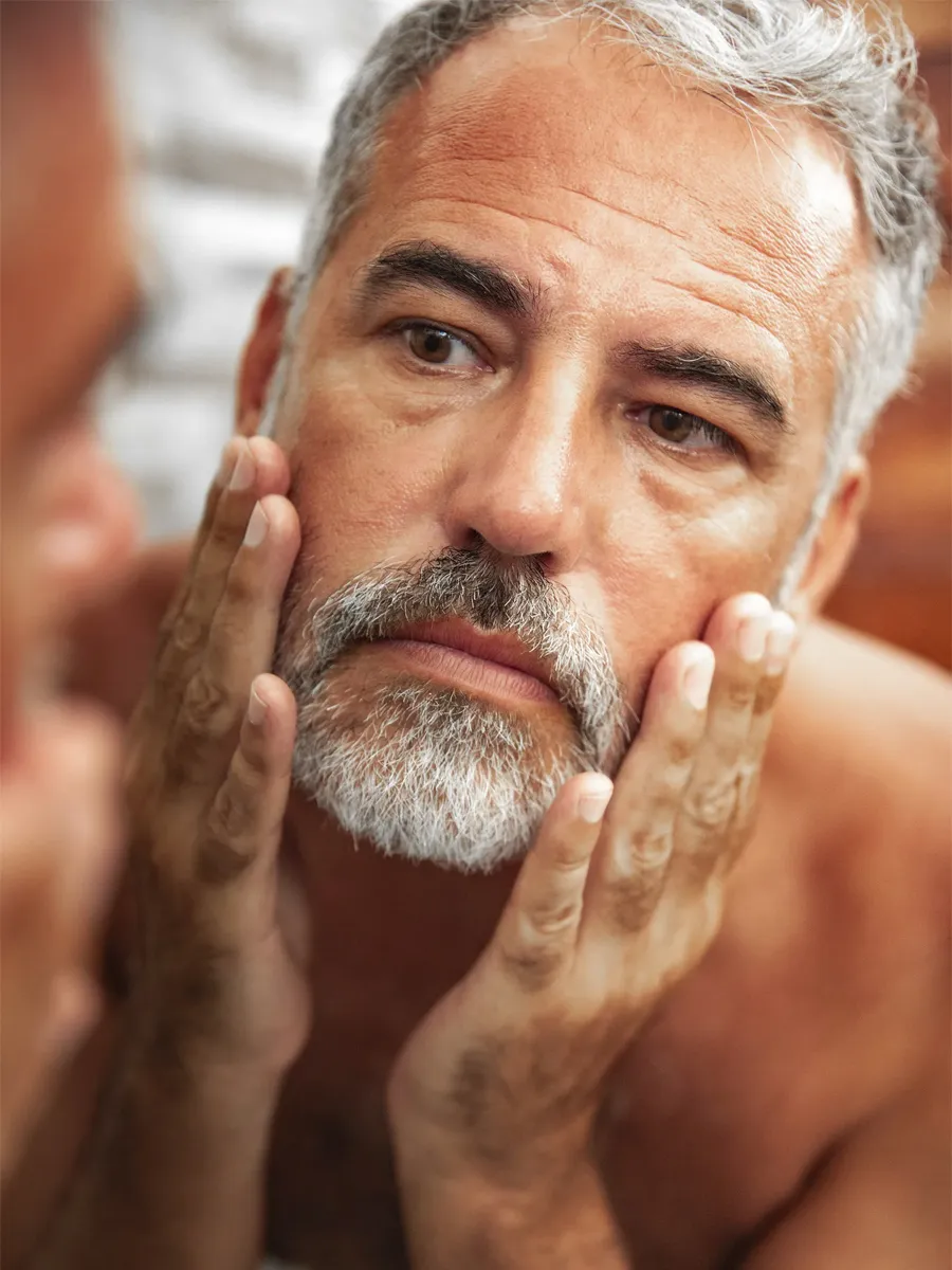 maquillaje-hombres-maduros-skincare