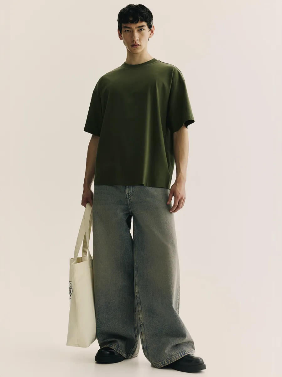 como-vestir-camisetas-oversize-hombre-hm