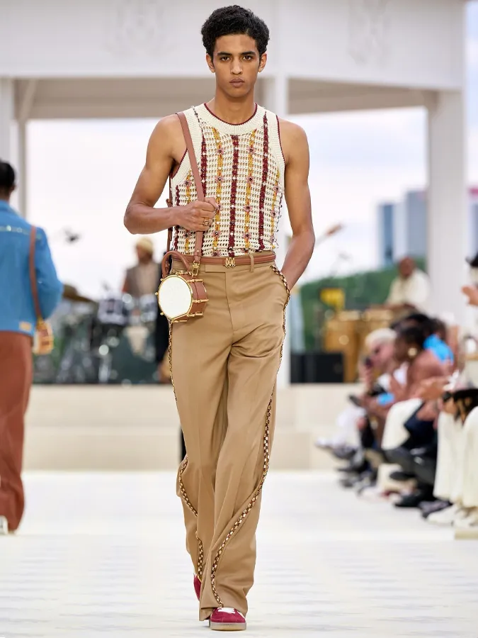 looks-que-estilizan-hombre-amiri-ss25