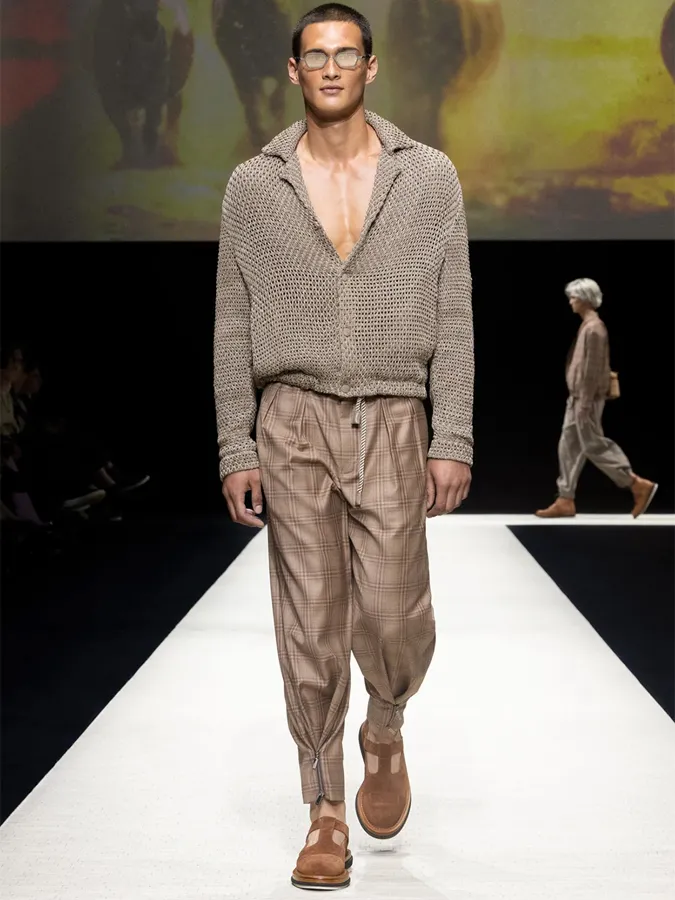 looks-que-estilizan-hombre-emporio-armani-ss25