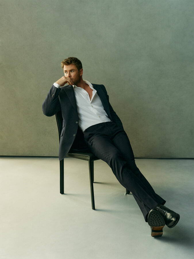 Chris Hemsworth en traje de Emidio Tucci otoño-invierno 2024