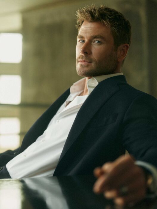 El actor Chris Hemsworth protagoniza la nueva campaña de otoño 2024 de Emidio Tucci