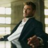 El actor Chris Hemsworth protagoniza la nueva campaña de otoño 2024 de Emidio Tucci