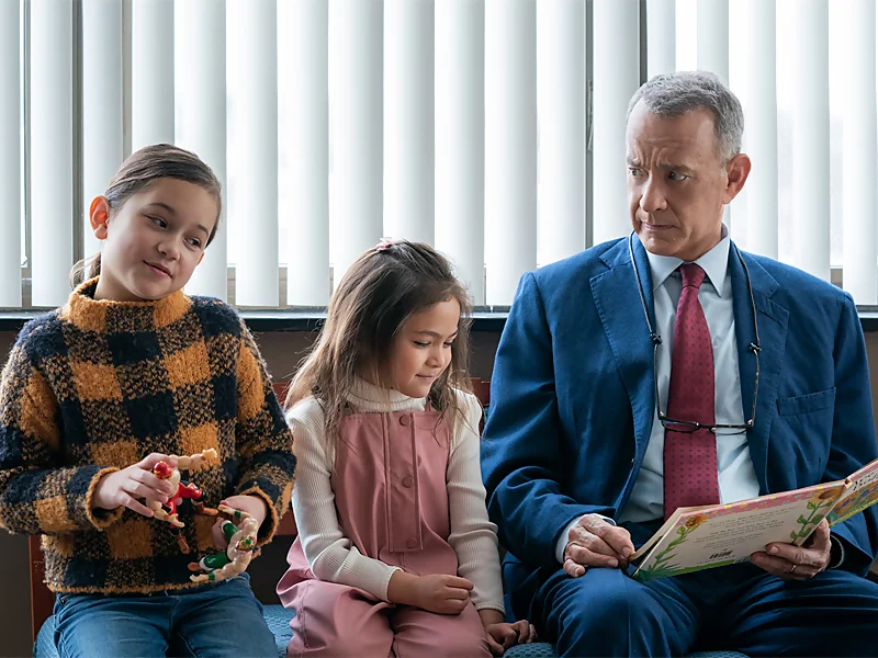 Otto, un vecino muy cuadriculado y rígido, interpretado por Tom Hanks