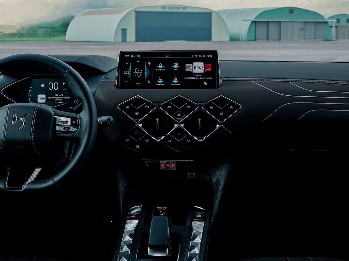 Interior del Ds3 edición especial Antoine de Saint Exupéry