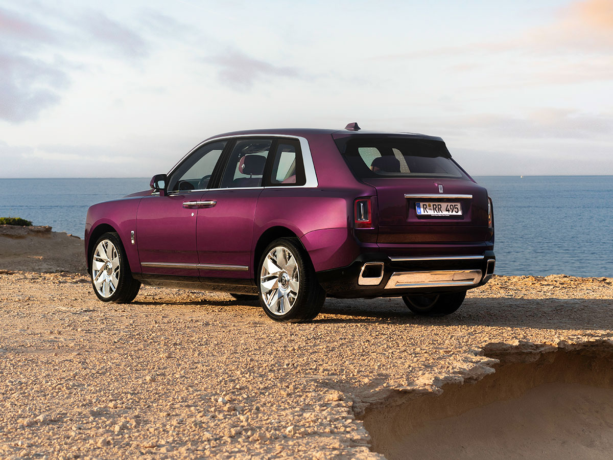 Rolls Royce Cullinan Series II vista trasera