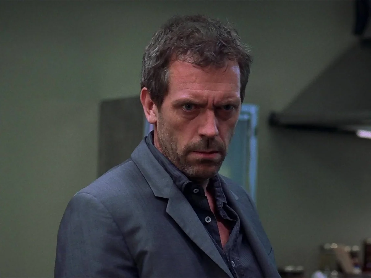 Dr. Gregory House expresando su agresividad pasiva