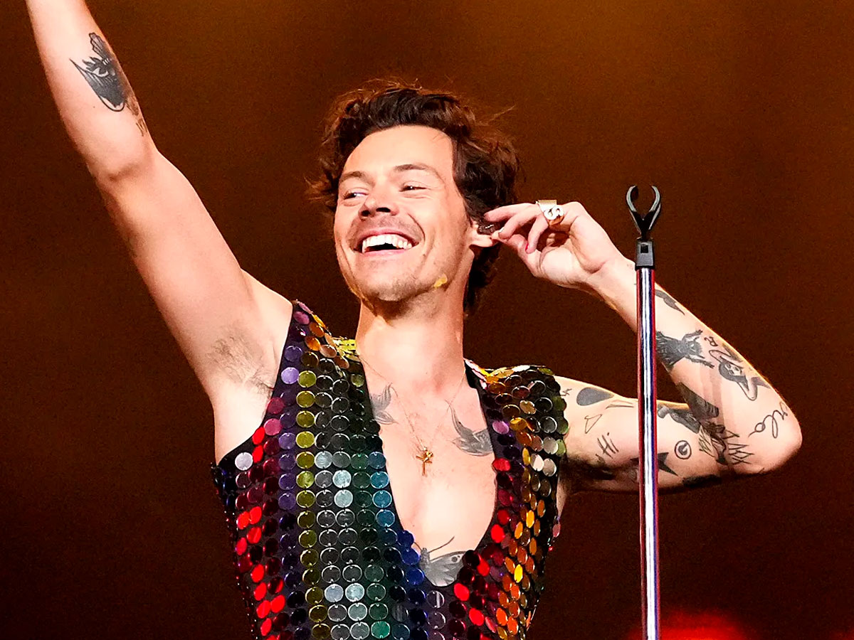 el cantante Harry Styles elegido como uno de los hombres más sexis del mundo en 2024