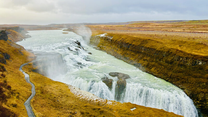 Catarata de Gullfoss en Islandia