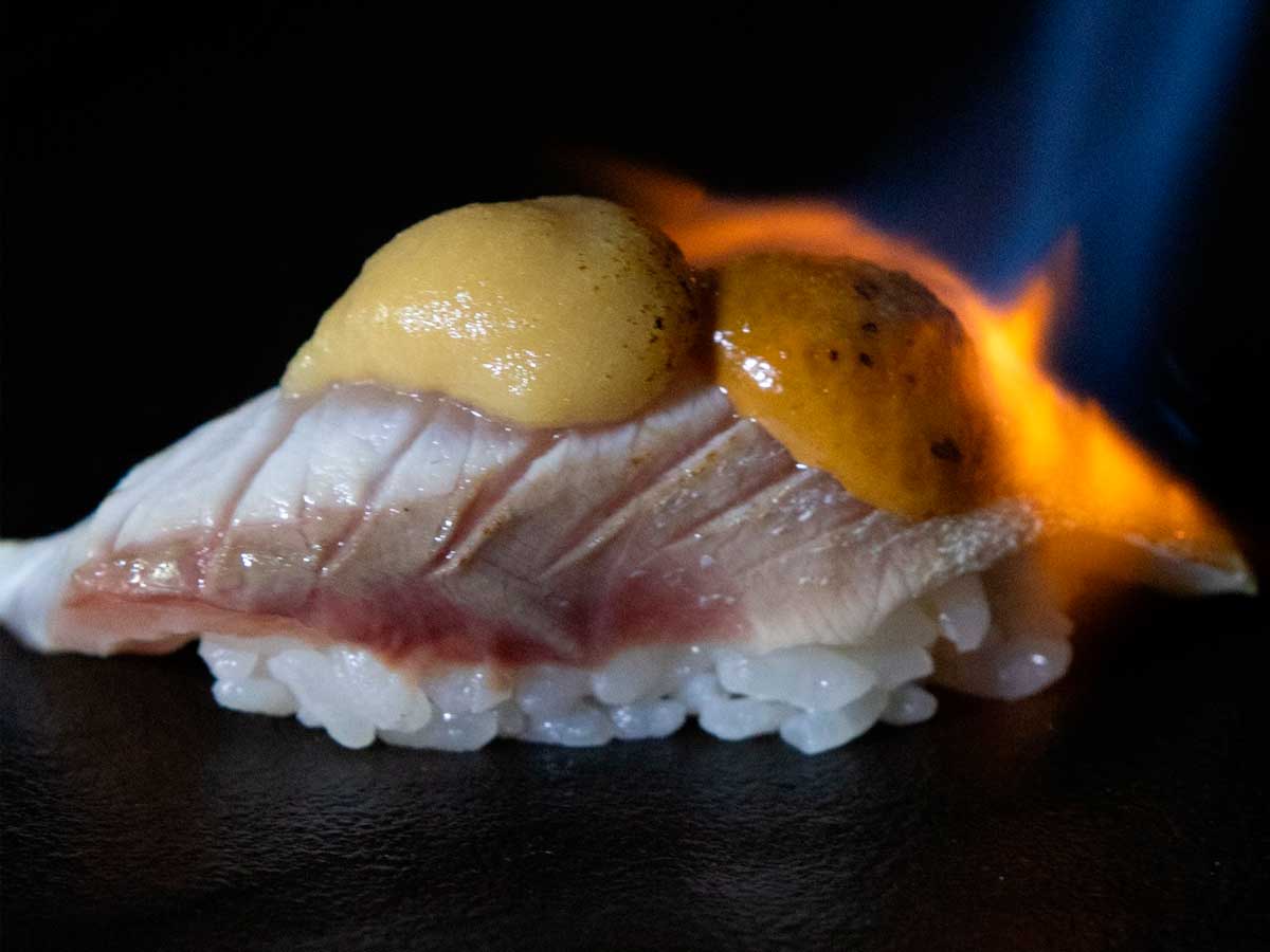 Niguiri del restaurante Sisapo en Chamberí, uno de los restaurantes de cocina fusión mejor recomendados