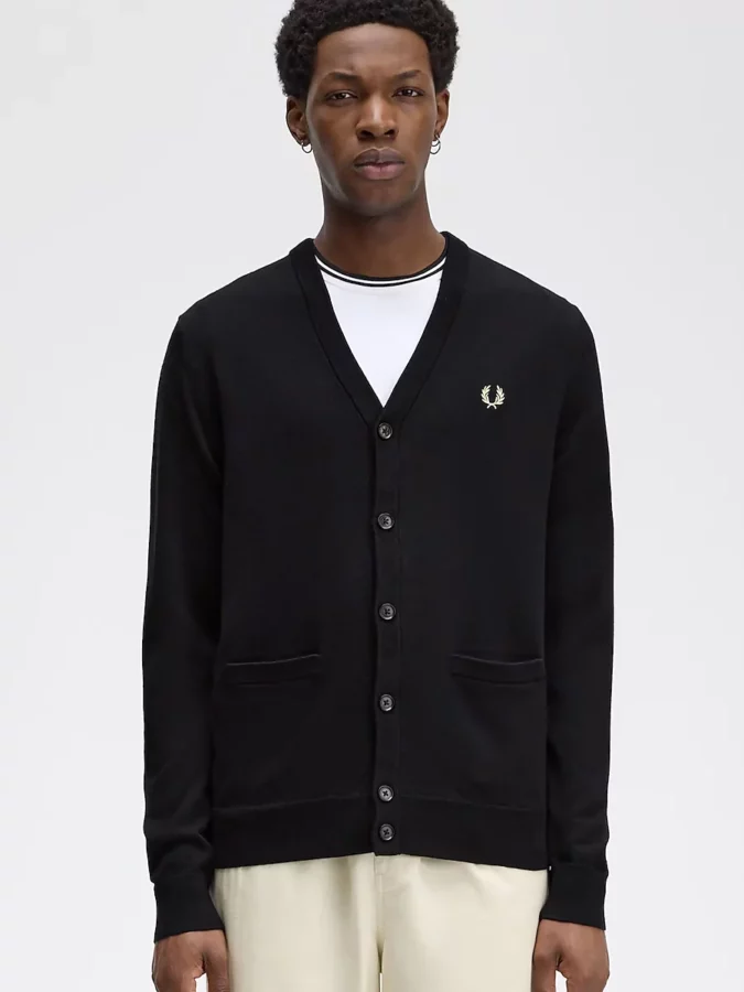 cárdigan negro básico de fred perry con botones