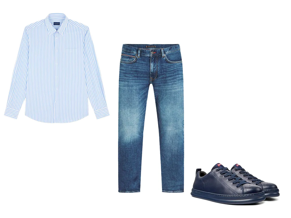 Camisa a rayas azules y blancas, jeans y zapatillas