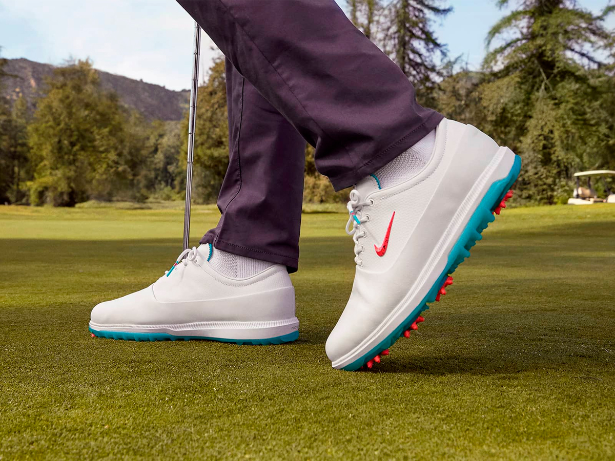 Nike es una de las mejores marcas de zapatos de hombre para jugar al golf