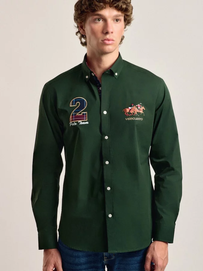 Camisa verde con parches de Valecuatro