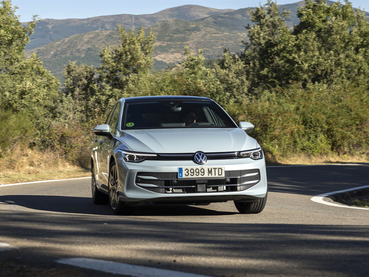 Volkswagen Golf una buena opción de coche para comprar en 2025