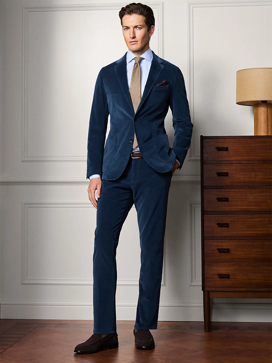 Traje de Hackett London con camisa clásica azul claro