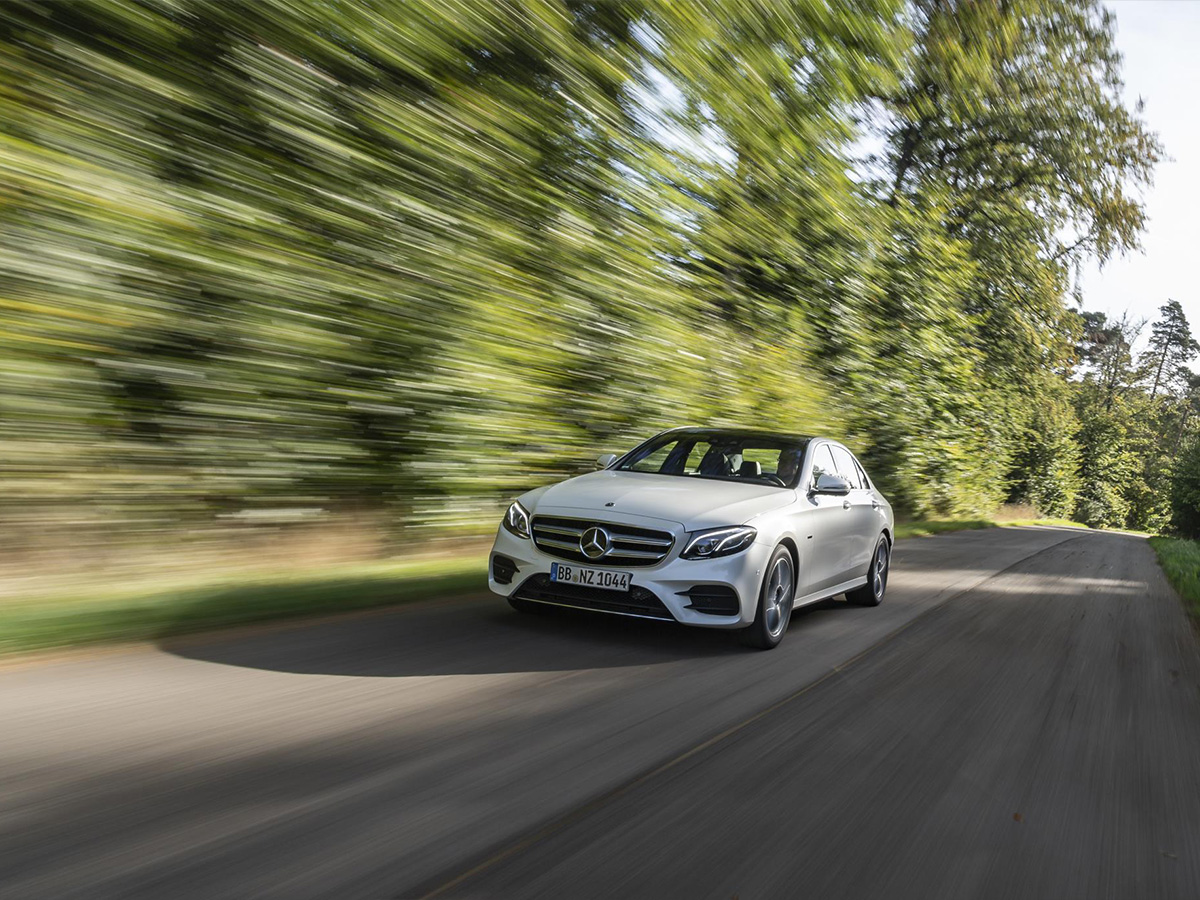 Mercedes-Benz Clase E 300 es uno de los mejores coches híbridos enchufables