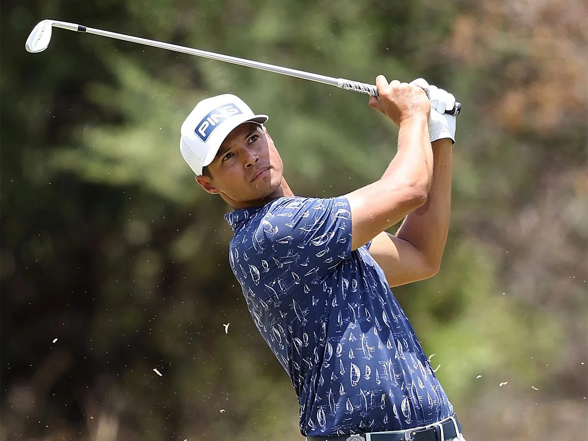 El golfista profesional Johannes Veerman con los mejores palos de golf de la marca Ping