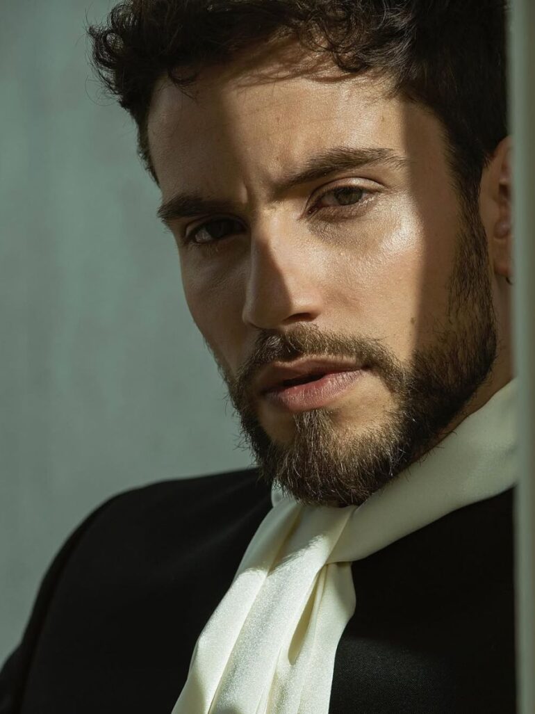 Los 25 actores españoles más guapos de la Generación Z – Rísbel Magazine