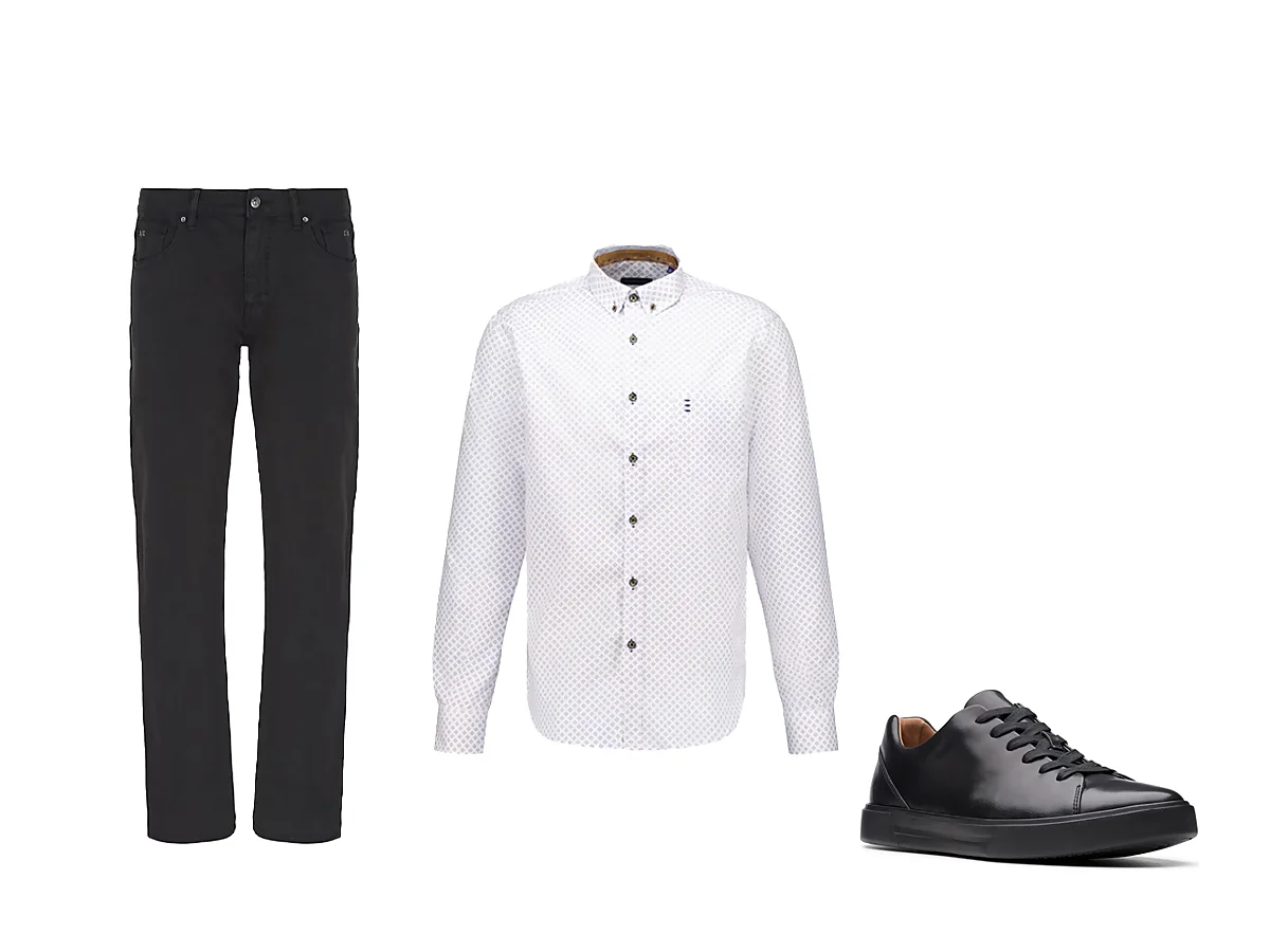 look con camisa blanca estampada, jeans y zapatillas minimal