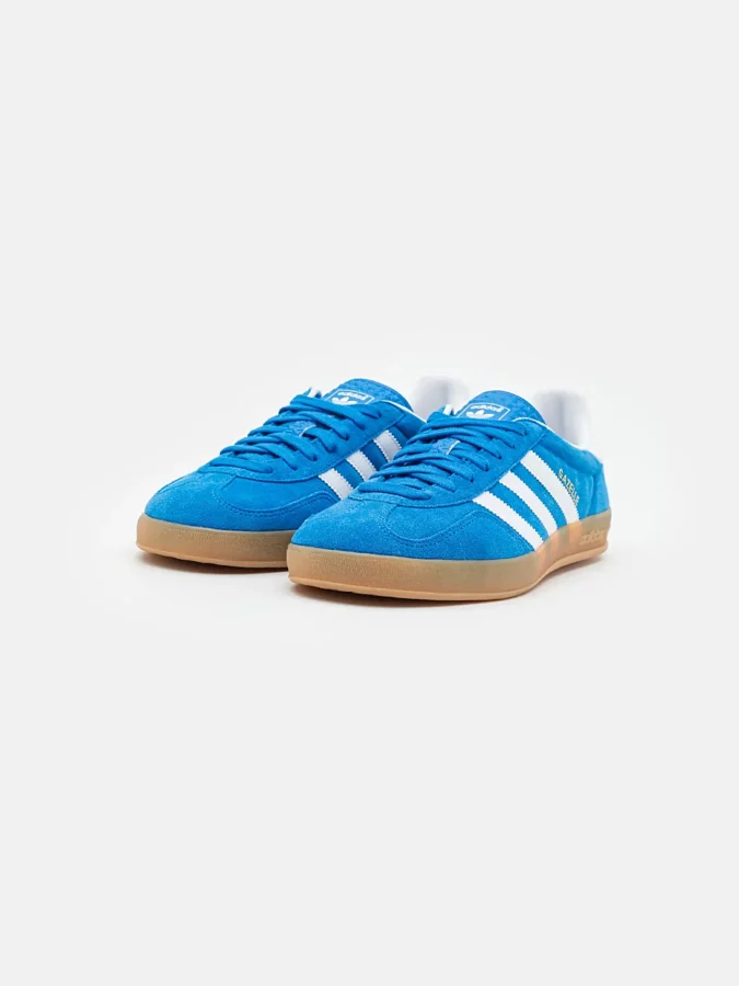 zapatillas azules adidas gazelle con rayas blancas