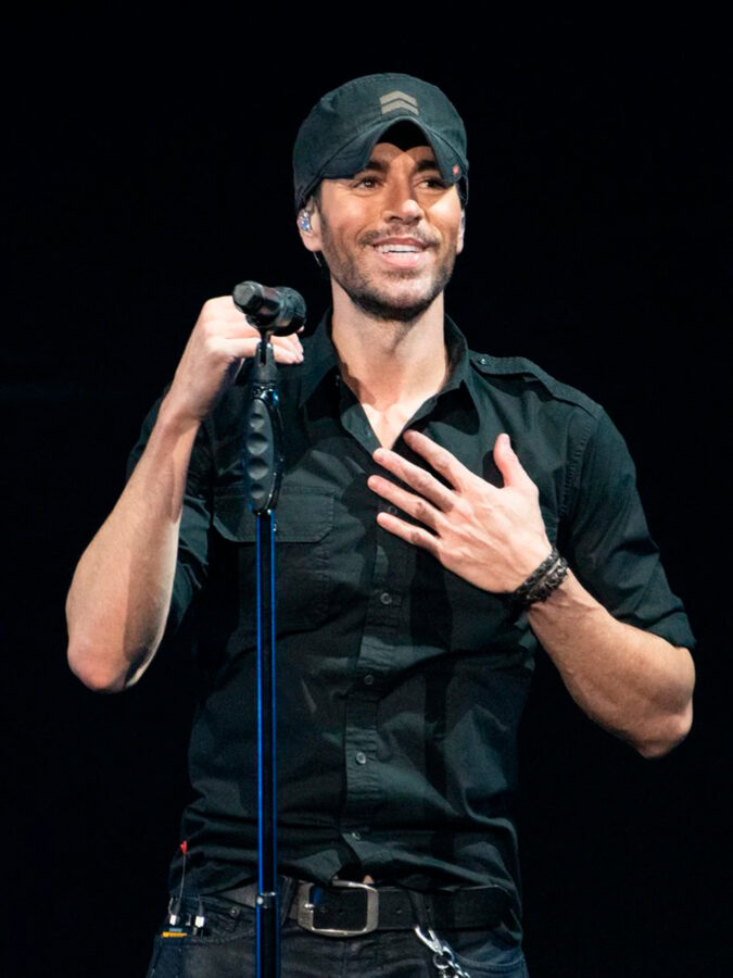 mejores cantantes hombres españoles Enrique Iglesias