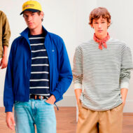 5 looks para sacarle el máximo partido a tu camiseta de rayas este verano 2025 Ideas de outfits para combinar la camiseta de rayas marinera