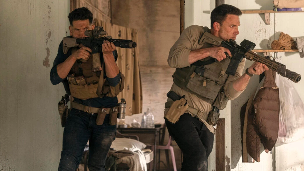 Escena de la película El Contable con Ben Affleck
